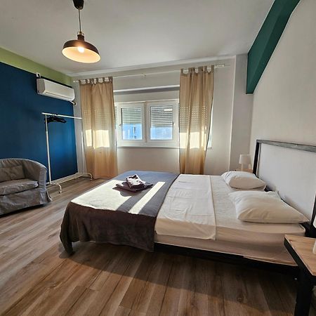 Color Apartments Old Town Center بوخارست المظهر الخارجي الصورة