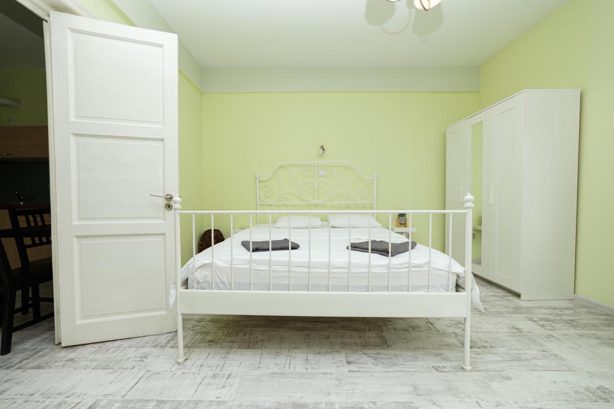 Color Apartments Old Town Center بوخارست المظهر الخارجي الصورة