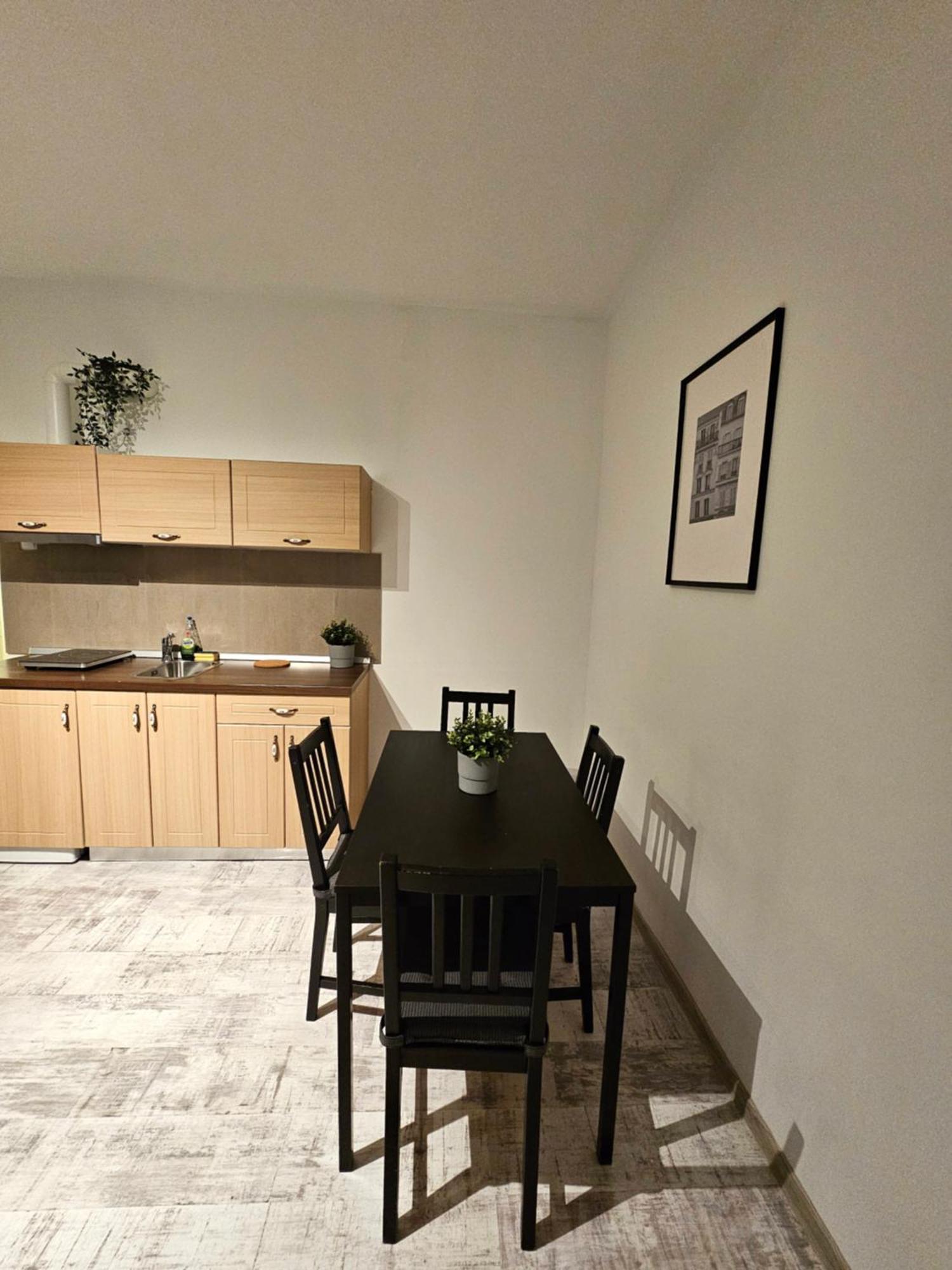 Color Apartments Old Town Center بوخارست المظهر الخارجي الصورة