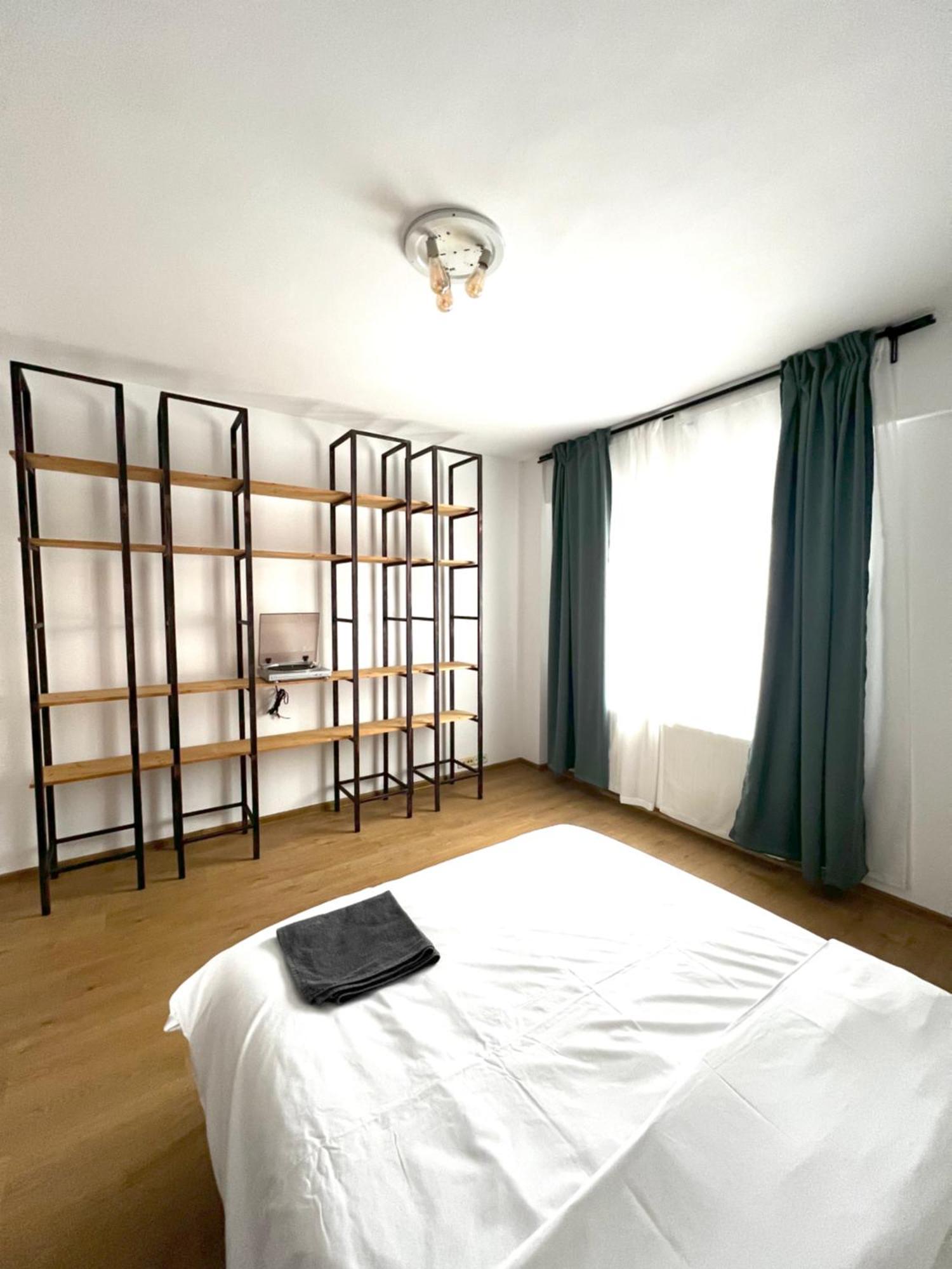 Color Apartments Old Town Center بوخارست المظهر الخارجي الصورة