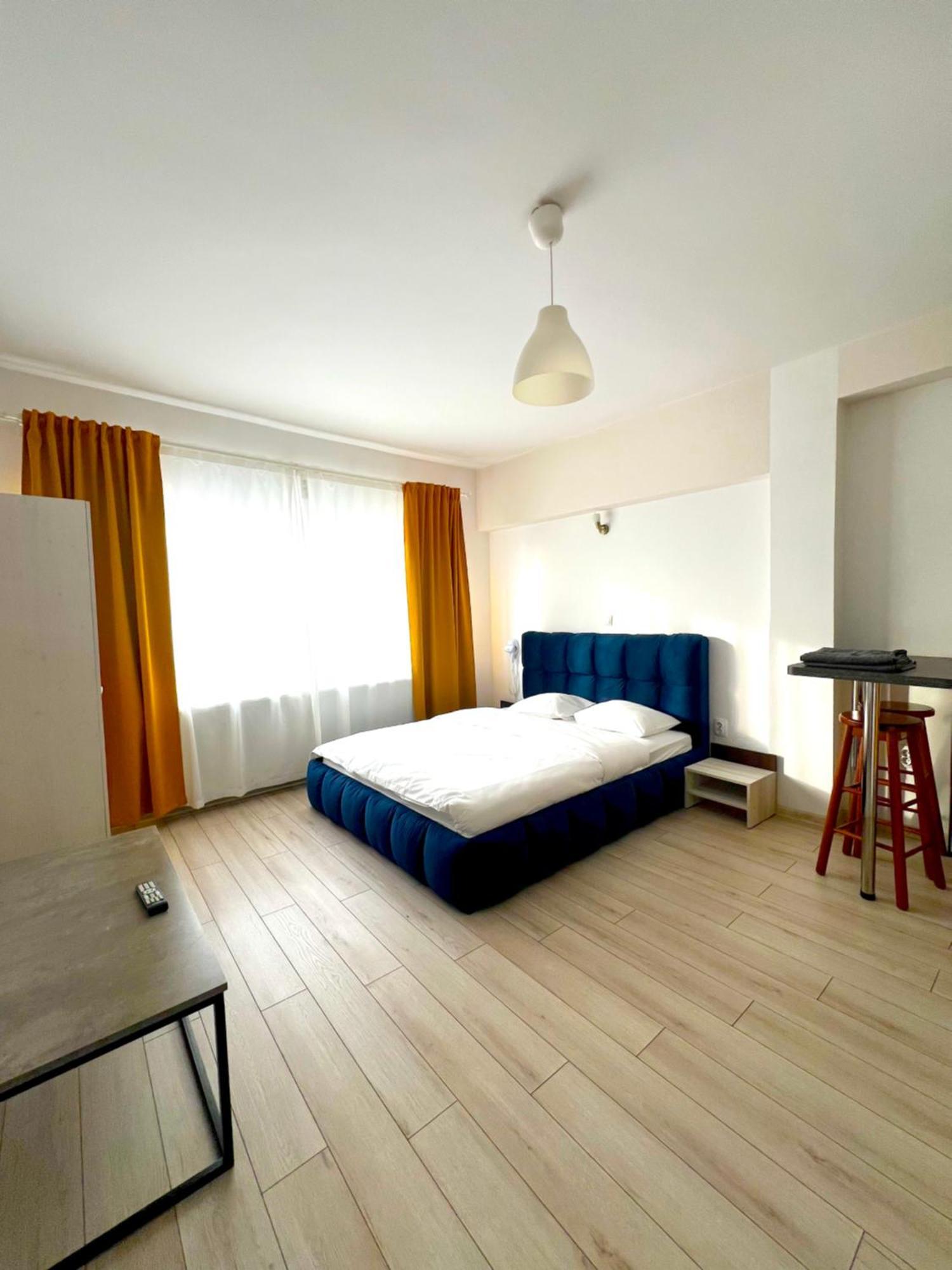 Color Apartments Old Town Center بوخارست المظهر الخارجي الصورة