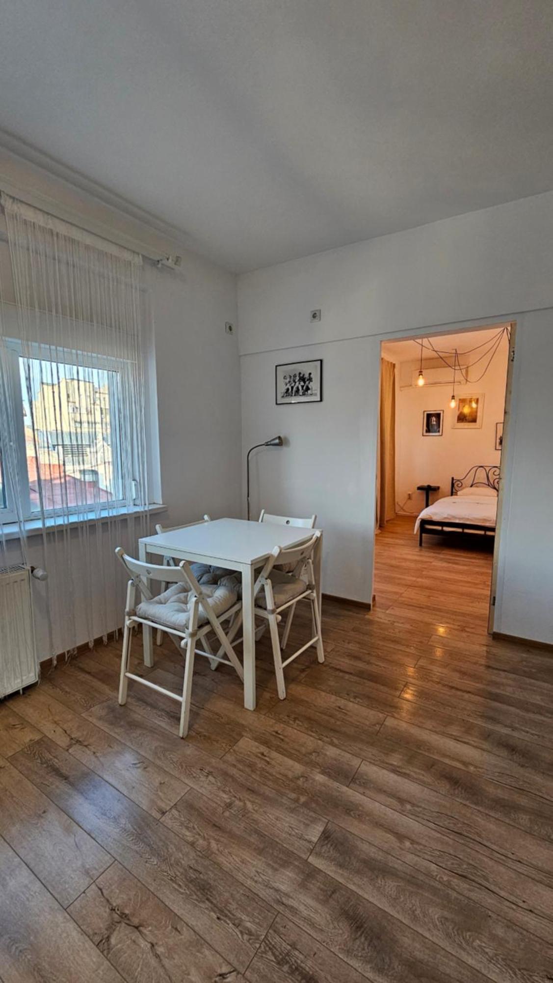 Color Apartments Old Town Center بوخارست المظهر الخارجي الصورة