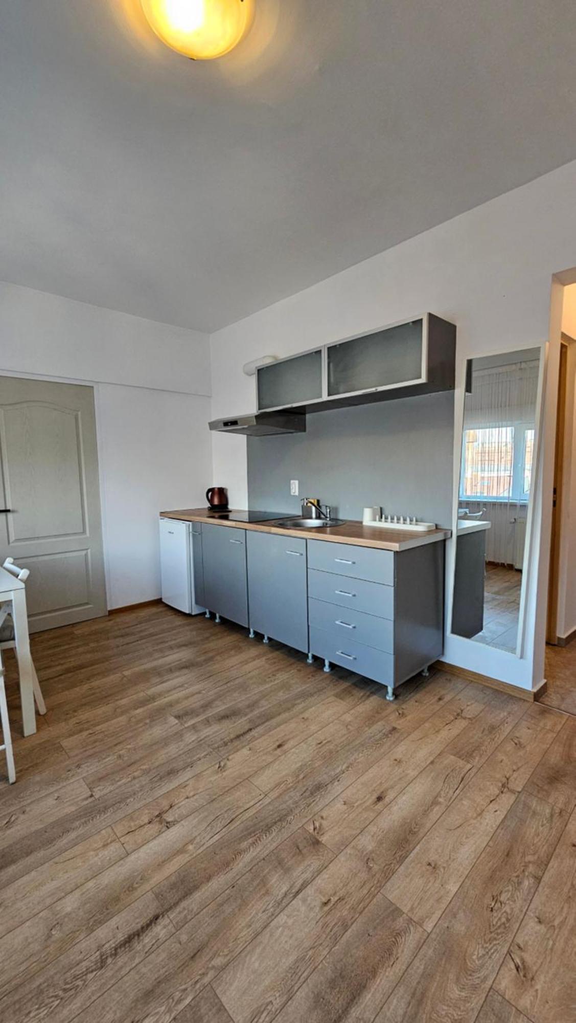 Color Apartments Old Town Center بوخارست المظهر الخارجي الصورة