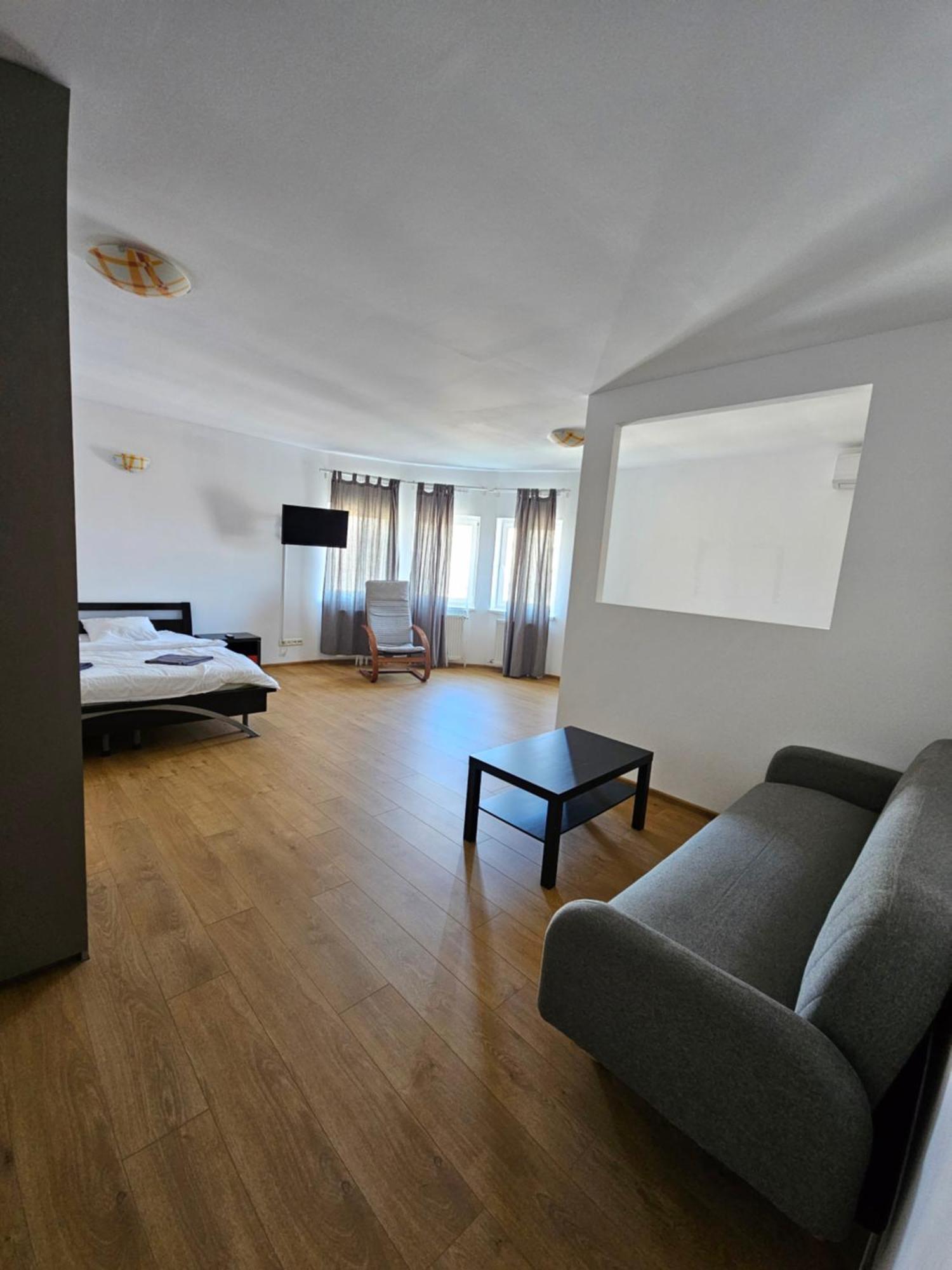 Color Apartments Old Town Center بوخارست المظهر الخارجي الصورة